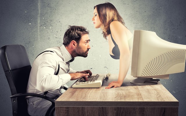 Mio marito guarda i porno, e io mi sono bloccata Mio marito guarda i porno, e io mi sono bloccata
