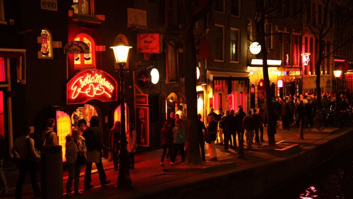 Affitto “a luci rosse”: quando ricorre il reato di favoreggiamento della prostituzione? Affitto “a luci rosse”: quando ricorre il reato di favoreggiamento della prostituzione?
