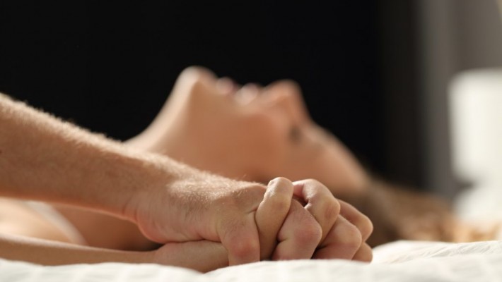 Qual è la posizione sessuale che favorisce l’orgasmo simultaneo? Qual è la posizione sessuale che favorisce l’orgasmo simultaneo?