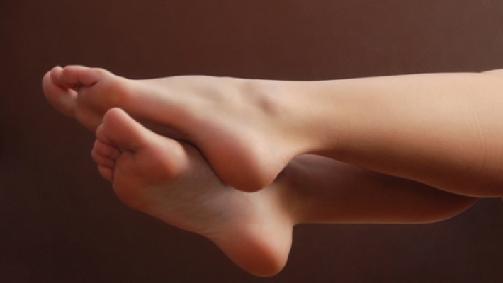 Provo attrazione sessuale per i piedi, cosa devo fare? Provo attrazione sessuale per i piedi, cosa devo fare?