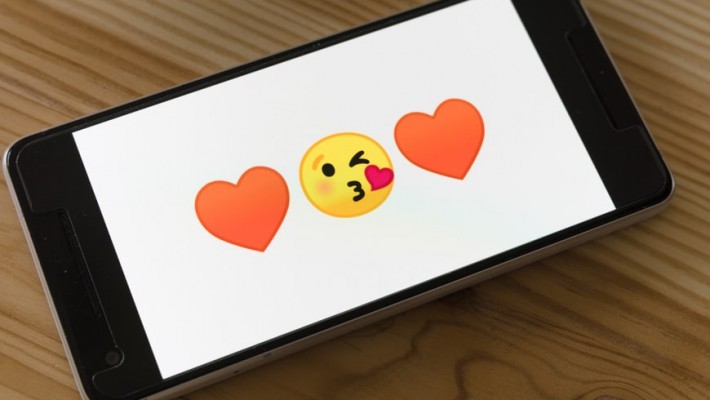 Le implicazioni sociali del dating online Le implicazioni sociali del dating online